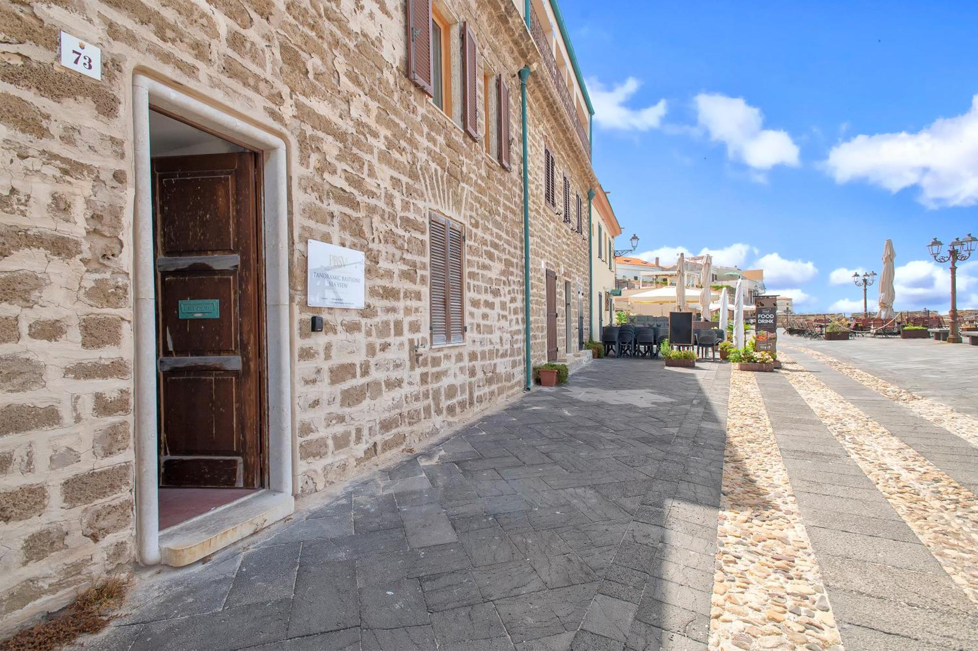 Апартаменты Panoramic Bastioni Sea View Альгеро Экстерьер фото
